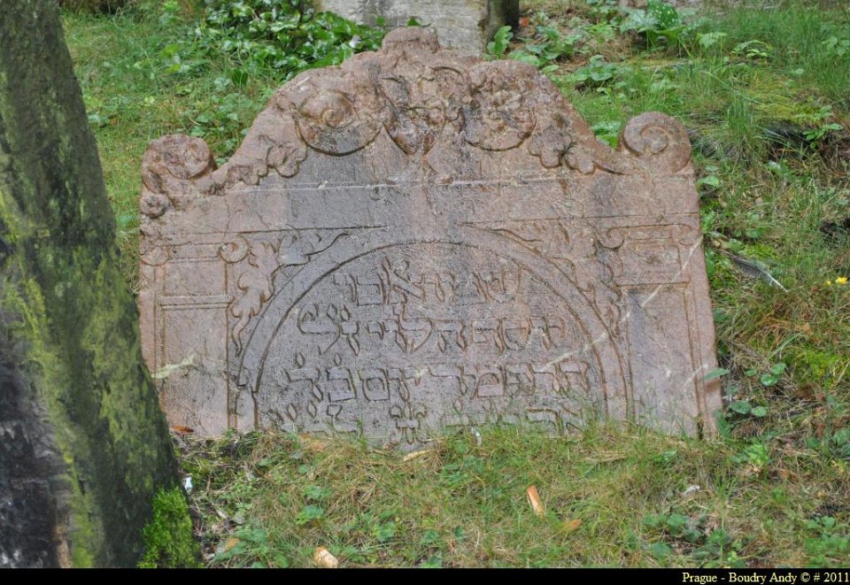 Prague - Cimetiere Juif 014